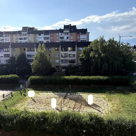 아파트 Comfortable & Bright 1-bedroom With Mountain View & Free Parking *